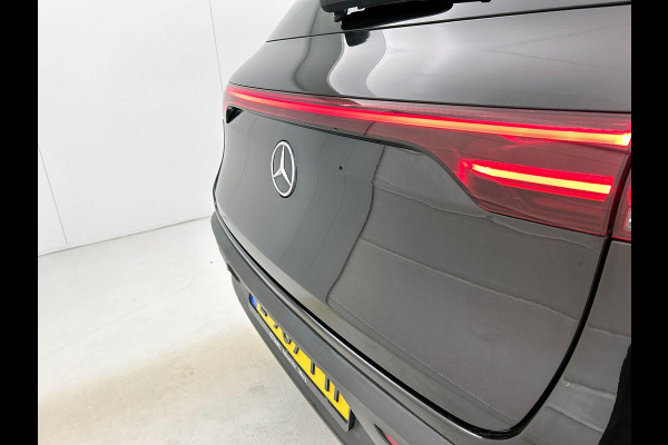 Mercedes-Benz EQC 400 4MATIC AMG Premium 80 kWh BLACK-LINE | TREKHAAK | SCHUIFDAK | EL. ACHTERKLEP