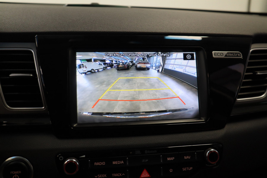 Kia e-Niro 64 kWh Leder Navigatie Adaptive-Cruise 24 maanden garantie mogelijk (*vraag naar de voorwaarden)