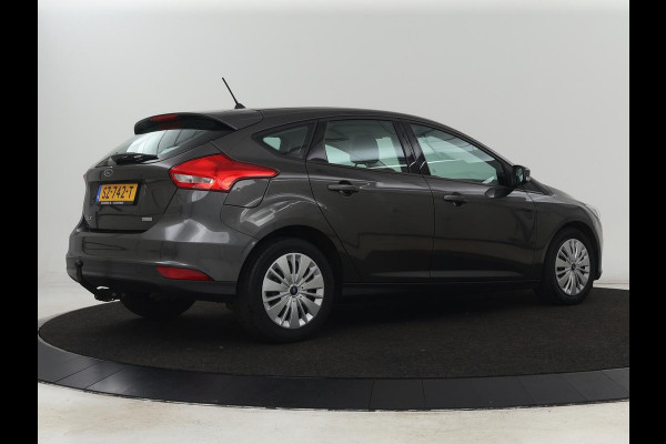 Ford Focus 1.0 Trend | Origineel NL | Trekhaak | Airco | Radio/CD | Elektrische ramen