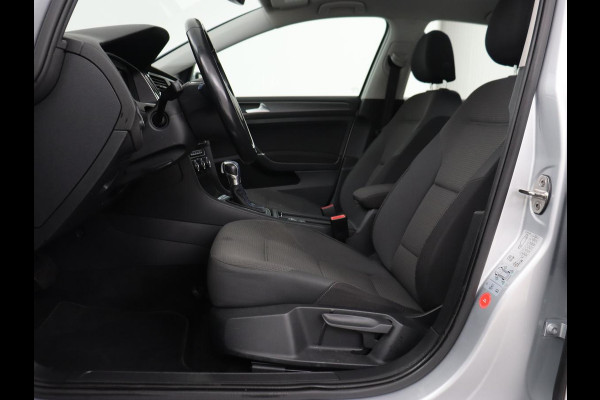 Volkswagen e-Golf | Warmtepomp | Stoelverwarming | Camera | Virtual Cockpit | Carplay | Full LED | Climate control | Bluetooth | Park Assist