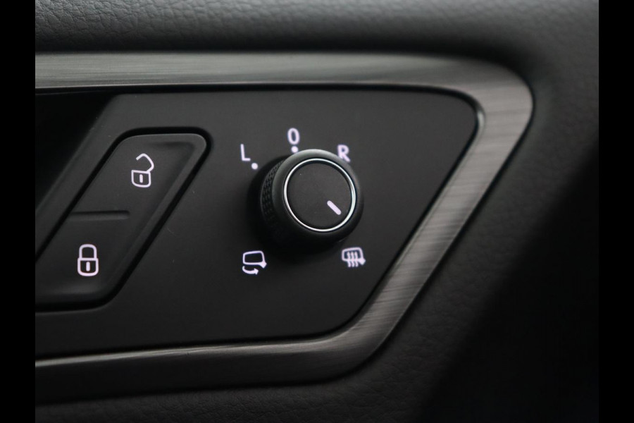 Volkswagen e-Golf | Warmtepomp | Stoelverwarming | Camera | Virtual Cockpit | Carplay | Full LED | Climate control | Bluetooth | Park Assist