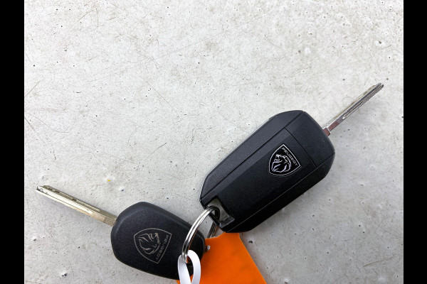 Peugeot 2008 1.2 100 NW MODEL | NAVI & CARPLAY | CAMERA