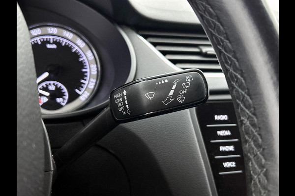 Škoda Octavia Combi 1.0 TSI 115Pk Ambition Business CARPLAY & NAVI | CLIMA | LMV