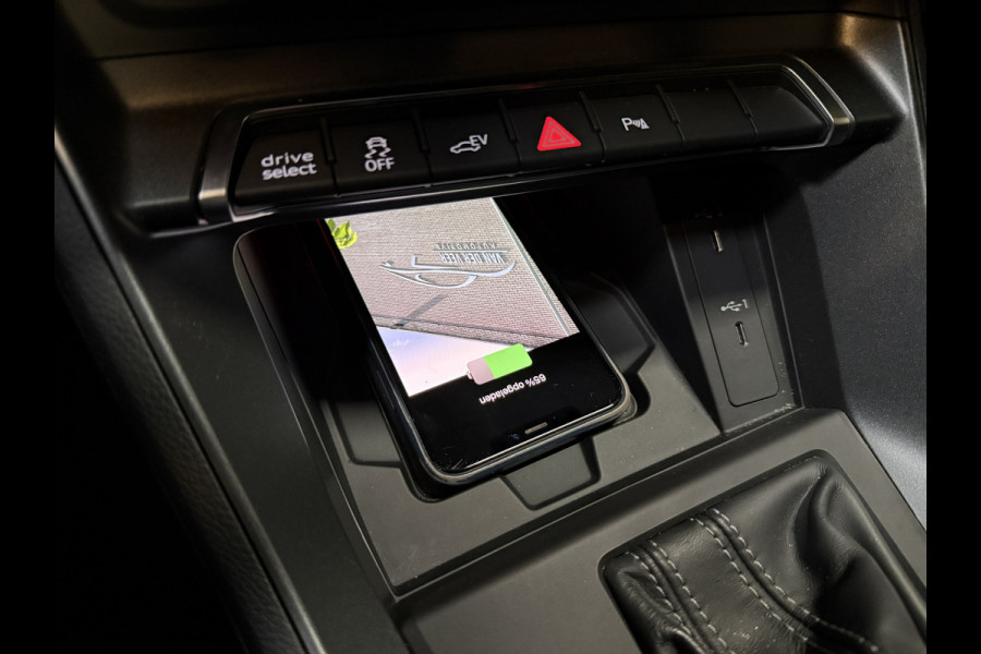 Audi Q3 45 TFSI e S edition | 1e Eigenaar | NAP | 2x S-line | Sfeerverlichting | Apple Carplay | Sportstoelen