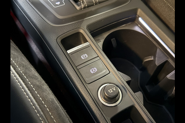 Audi Q3 45 TFSI e S edition | 1e Eigenaar | NAP | 2x S-line | Sfeerverlichting | Apple Carplay | Sportstoelen