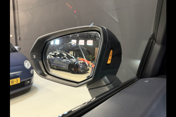 Audi Q3 45 TFSI e S edition | 1e Eigenaar | NAP | 2x S-line | Sfeerverlichting | Apple Carplay | Sportstoelen