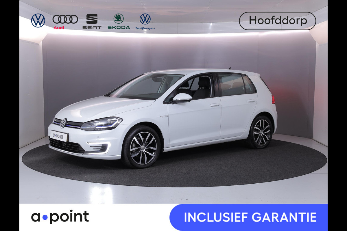 Volkswagen e-Golf E-DITION 136 pk | Navigatie | Warmtepomp | Parkeersensoren | Achteruitrijcamera | Autom. airco | Voll. digitaal instrumentenpaneel |