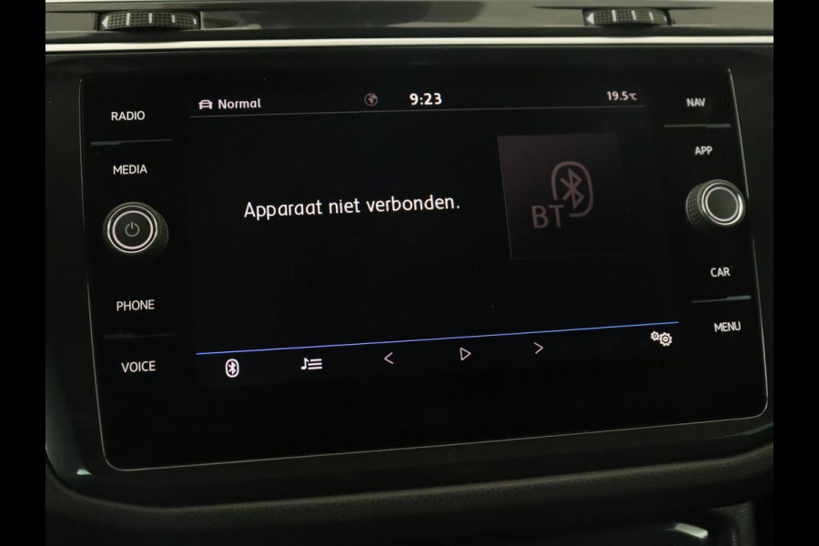 Volkswagen Tiguan 1.5 TSI R Line | Trekhaak | Adaptive cruise | Carplay | Full LED | Virtual Cockpit | Navigatie | Parkeerhulp | Climate control