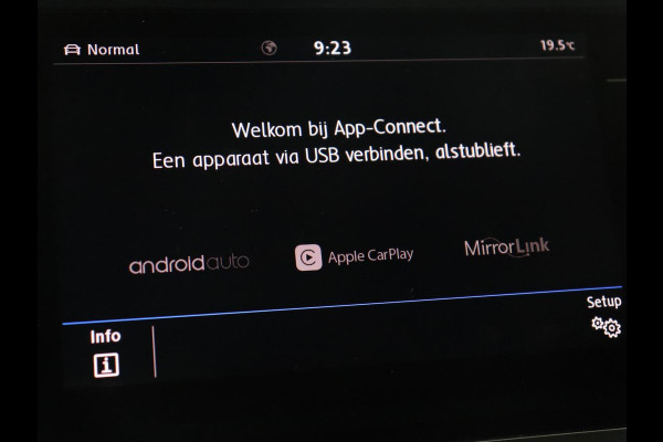 Volkswagen Tiguan 1.5 TSI R Line | Trekhaak | Adaptive cruise | Carplay | Full LED | Virtual Cockpit | Navigatie | Parkeerhulp | Climate control