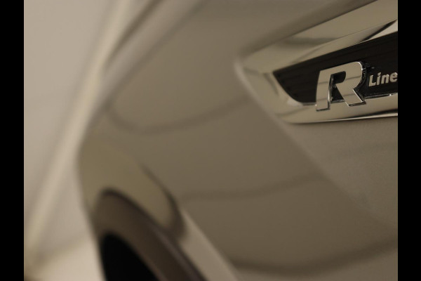 Volkswagen Tiguan 1.5 TSI R Line | Trekhaak | Adaptive cruise | Carplay | Full LED | Virtual Cockpit | Navigatie | Parkeerhulp | Climate control