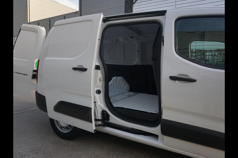 Peugeot e-Partner L2 50 kWh | 0% rente | camera | Apple Carplay | laadruimtebetimmering | ECO LED koplampen | Comfort stoel | rijklaarprijs