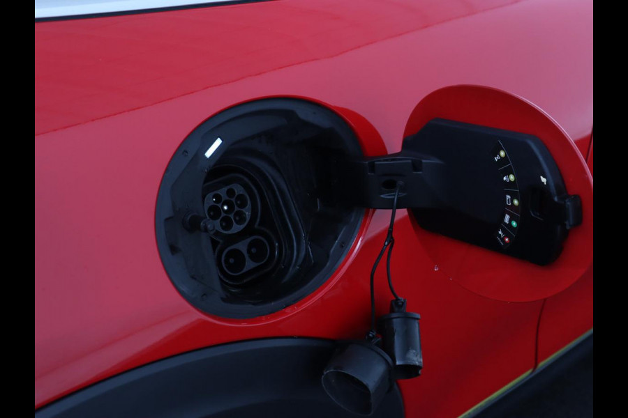 MINI Electric Edition Greenwich 33 kWh | Panoramadak | Stoelverwarming | Carplay | Navigatie | Camera | Full LED | Sportstoelen | Keyless | Climate control