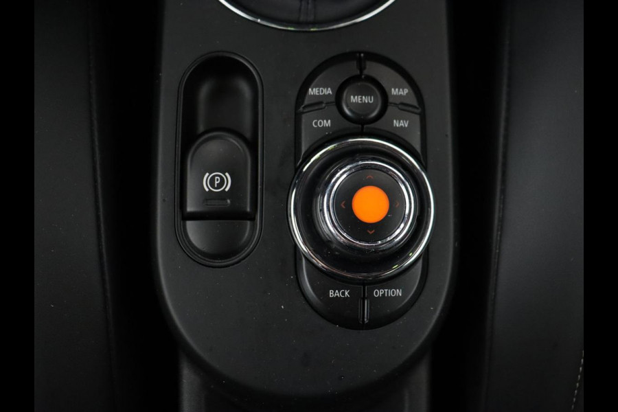 MINI Electric Edition Greenwich 33 kWh | Panoramadak | Stoelverwarming | Carplay | Navigatie | Camera | Full LED | Sportstoelen | Keyless | Climate control