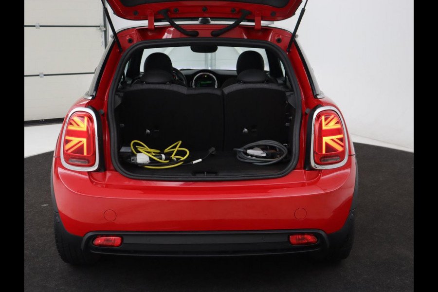 MINI Electric Edition Greenwich 33 kWh | Panoramadak | Stoelverwarming | Carplay | Navigatie | Camera | Full LED | Sportstoelen | Keyless | Climate control