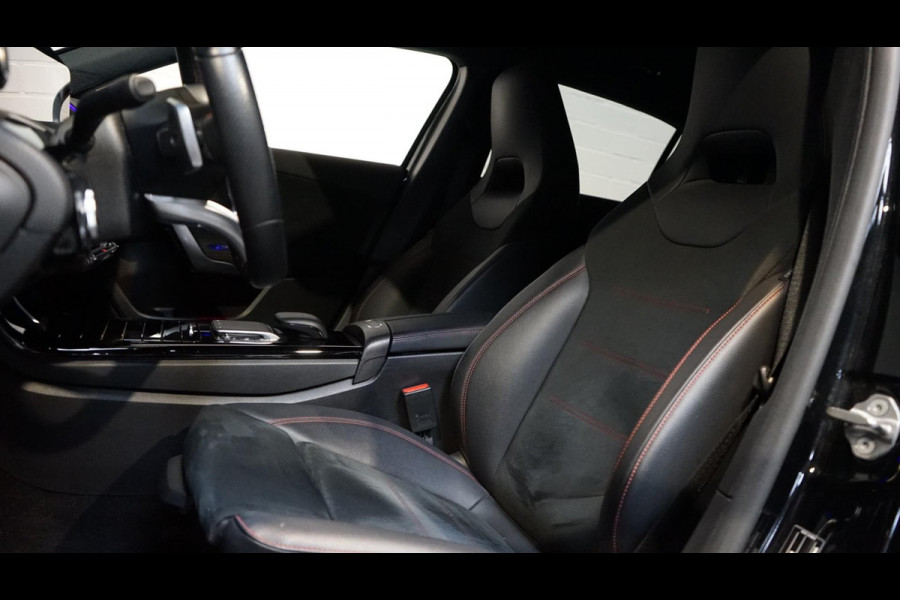 Mercedes-Benz A-Klasse A200 AMG AUTOMAAT-AMBIANCE-CAMERA-CLIMA-KEYLESS-LED-MBUX-NAVIGATIE