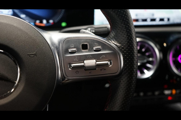 Mercedes-Benz A-Klasse A200 AMG AUTOMAAT-AMBIANCE-CAMERA-CLIMA-KEYLESS-LED-MBUX-NAVIGATIE