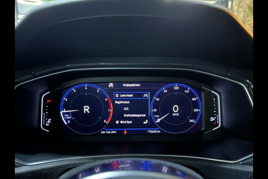 Volkswagen T-Roc 1.5 TSI R-Line Garantie Digi Dash Carplay StoelVW Blindspot Elek Achterklep ACC Clima Navi Led Rijklaar
