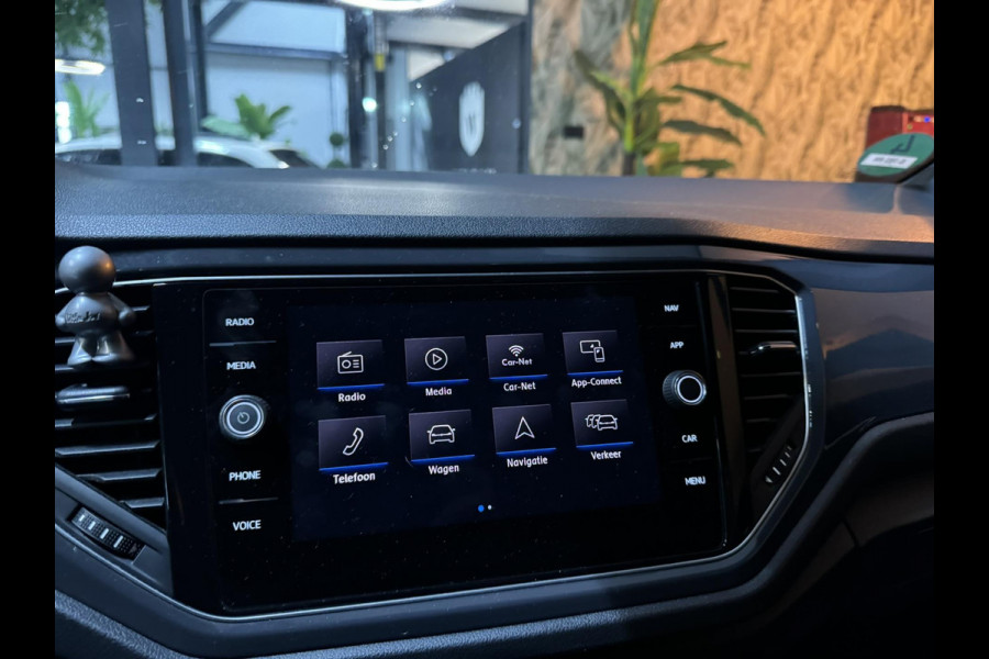 Volkswagen T-Roc 1.5 TSI R-Line Garantie Digi Dash Carplay StoelVW Blindspot Elek Achterklep ACC Clima Navi Led Rijklaar