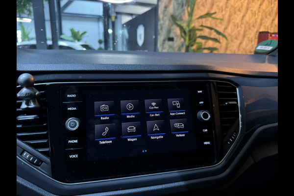 Volkswagen T-Roc 1.5 TSI R-Line Garantie Digi Dash Carplay StoelVW Blindspot Elek Achterklep ACC Clima Navi Led Rijklaar