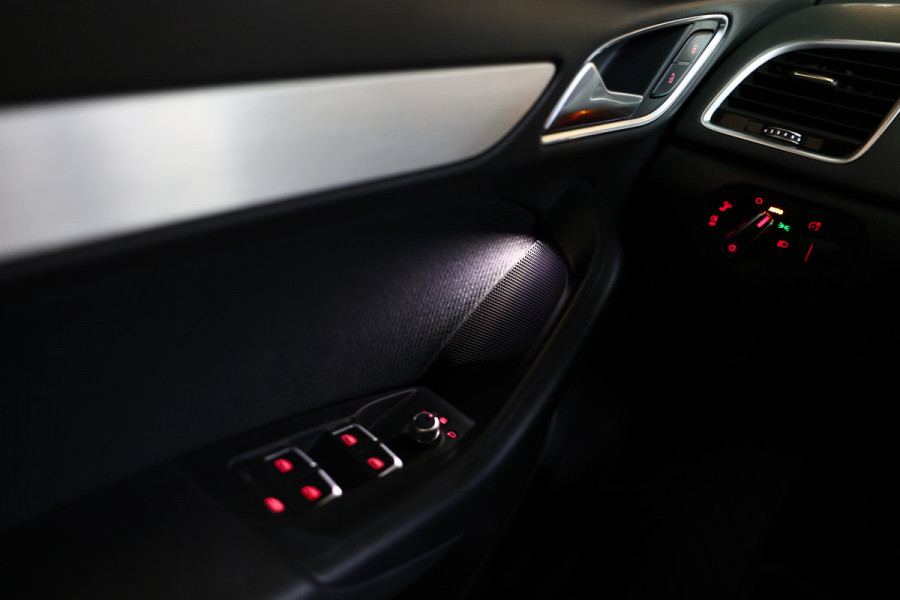 Audi Q3 1.4 TFSI CoD Sport S-Line AUT NAVI LEDER XENON CRUISE ECC '18