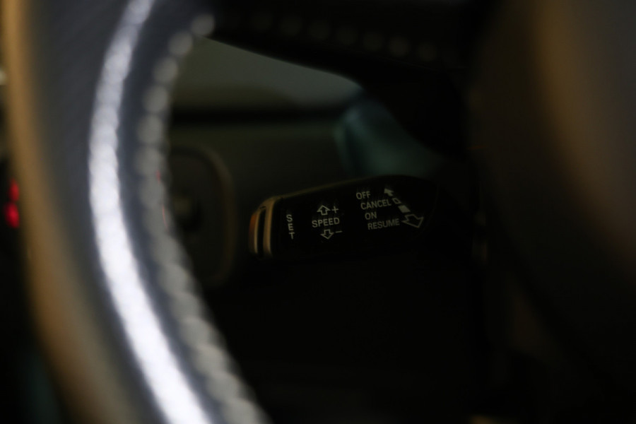 Audi Q3 1.4 TFSI CoD Sport S-Line AUT NAVI LEDER XENON CRUISE ECC '18