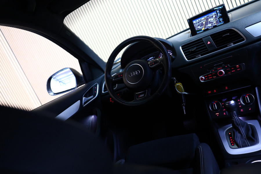 Audi Q3 1.4 TFSI CoD Sport S-Line AUT NAVI LEDER XENON CRUISE ECC '18