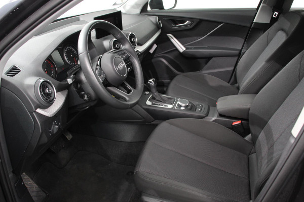 Audi Q2 35 TFSI 150PK S-tronic Prestige Navigatie Apple Carplay/Android Auto  Adaptive Cruise Control Parkeersensoren Camera Stoelverwarming