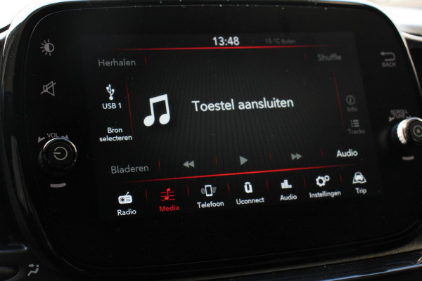 Fiat 500C 1.0 70pk MHEV Lounge Plus | Navigatie | Apple Carplay/Android Auto | Parkeersensor achter | Cruise Control | Climatronic | Start/Stop systeem