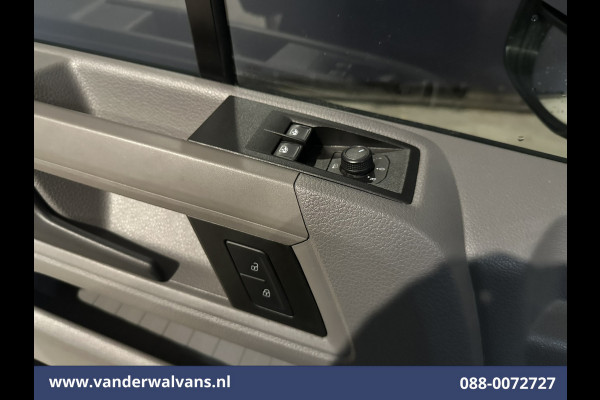 Volkswagen Crafter 2.0 TDI 141pk L3H3 L2H2 Euro6 Airco | Camera | Apple Carplay | Android Auto | Cruisecontrol | Massagestoel Chauffeursstoel