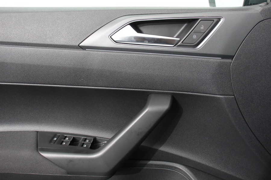 Volkswagen Polo 1.0 TSI DSG R-Line Panorama dak Camera 17" Lichtmetalen Velgen Navigatie Apple Carplay / Android Auto Climate Control