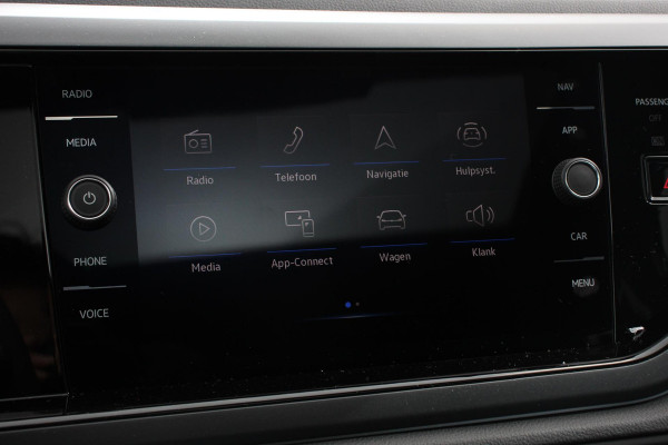 Volkswagen Polo 1.0 TSI DSG R-Line Panorama dak Camera 17" Lichtmetalen Velgen Navigatie Apple Carplay / Android Auto Climate Control