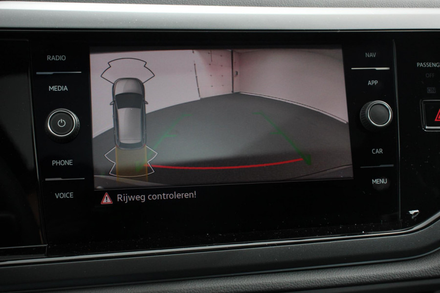 Volkswagen Polo 1.0 TSI DSG R-Line Panorama dak Camera 17" Lichtmetalen Velgen Navigatie Apple Carplay / Android Auto Climate Control
