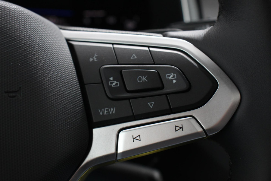 Volkswagen Polo 1.0 TSI DSG R-Line Panorama dak Camera 17" Lichtmetalen Velgen Navigatie Apple Carplay / Android Auto Climate Control