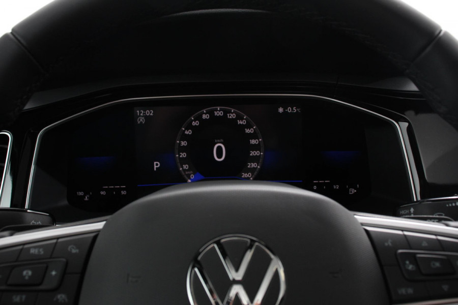 Volkswagen Polo 1.0 TSI DSG R-Line Panorama dak Camera 17" Lichtmetalen Velgen Navigatie Apple Carplay / Android Auto Climate Control