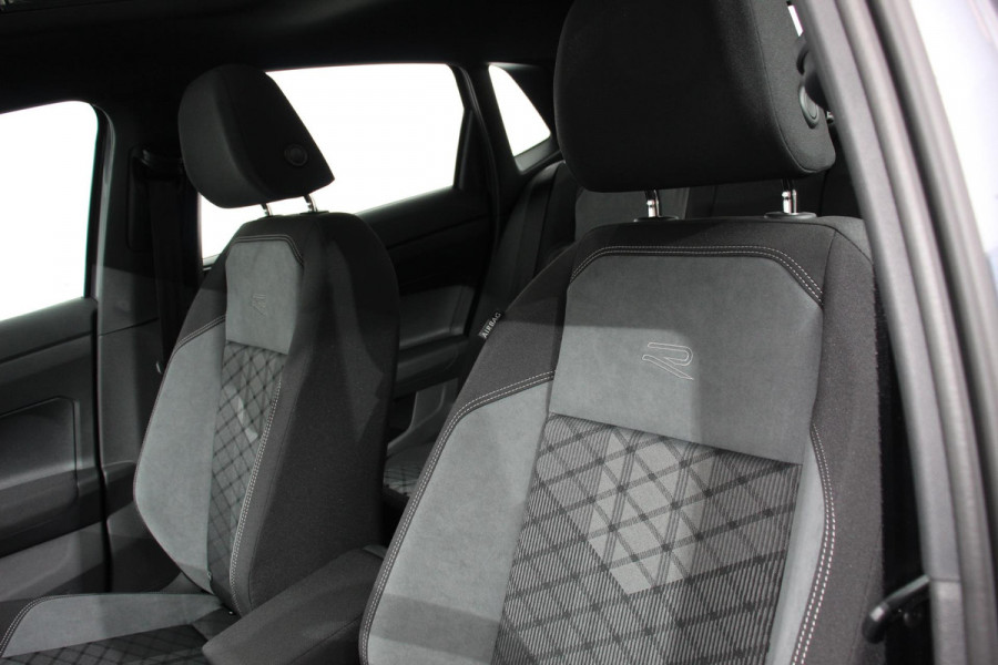 Volkswagen Polo 1.0 TSI DSG R-Line Panorama dak Camera 17" Lichtmetalen Velgen Navigatie Apple Carplay / Android Auto Climate Control