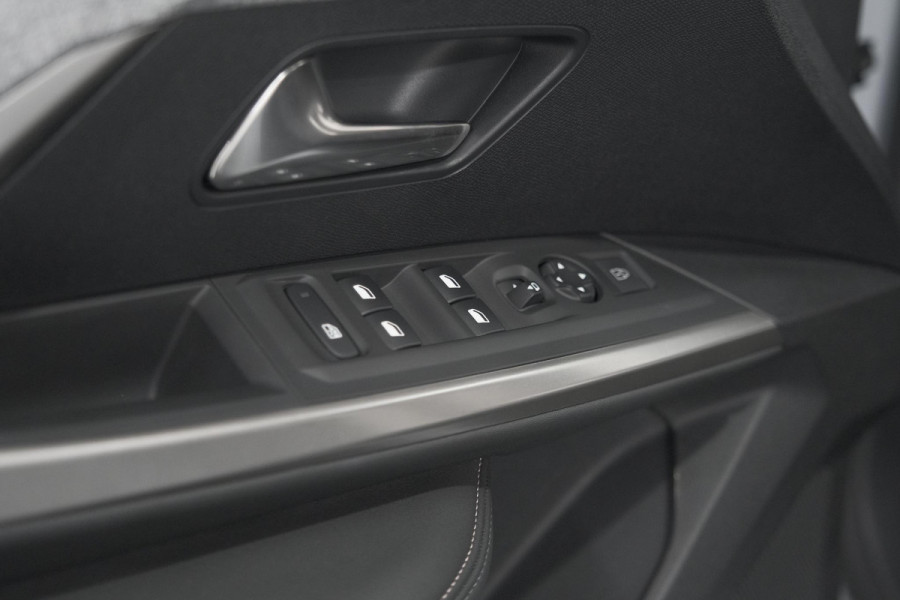 Peugeot 3008 136 Hybrid e-DCS6 Allure | Stoelverwarming | Camera | Apple Carplay
