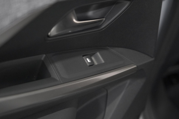 Peugeot 3008 136 Hybrid e-DCS6 Allure | Stoelverwarming | Camera | Apple Carplay