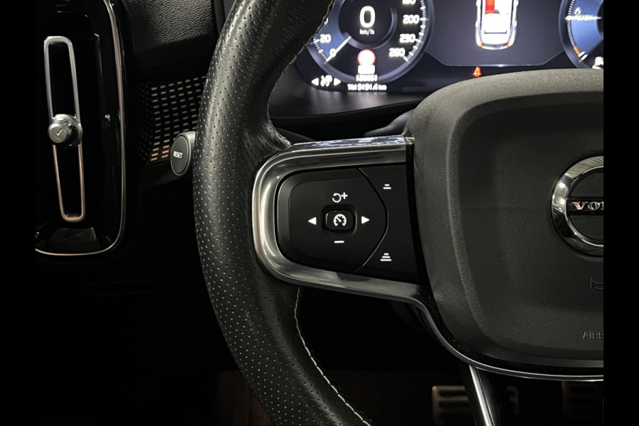 Volvo XC40 T5 Plug-in hybrid R-design Trekhaak | Adaptive Cruise | Open dak | Stoel-/stuurverwarming | Achteruitrij camera | Carplay