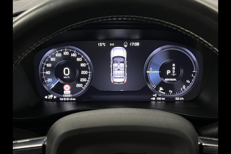 Volvo XC40 T5 Plug-in hybrid R-design Trekhaak | Adaptive Cruise | Open dak | Stoel-/stuurverwarming | Achteruitrij camera | Carplay