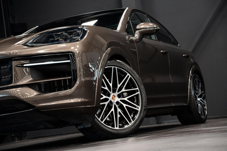Porsche Cayenne Coupé 3.0 S E-Hybrid *Burmester / Club-Leder Interieur / Vierwielbesturing / Paint-to-Sample / Soft-Close / Stoelventilatie / Keyless*