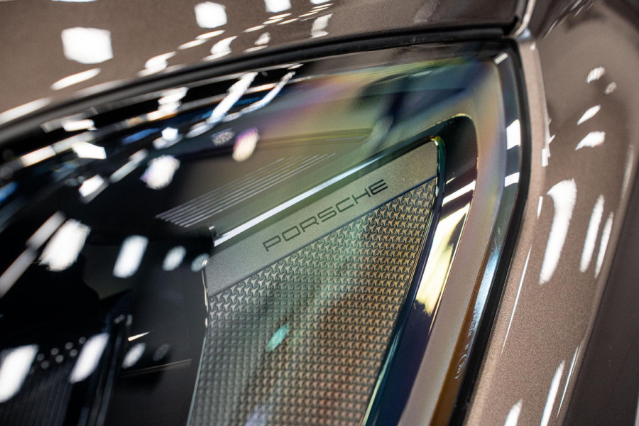 Porsche Cayenne Coupé 3.0 S E-Hybrid *Burmester / Club-Leder Interieur / Vierwielbesturing / Paint-to-Sample / Soft-Close / Stoelventilatie / Keyless*