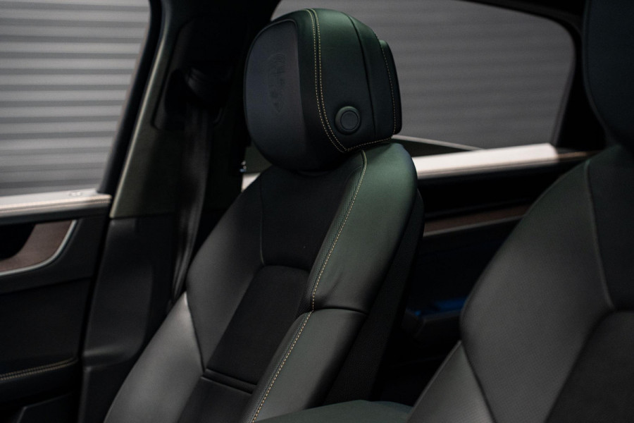 Porsche Cayenne Coupé 3.0 S E-Hybrid *Burmester / Club-Leder Interieur / Vierwielbesturing / Paint-to-Sample / Soft-Close / Stoelventilatie / Keyless*