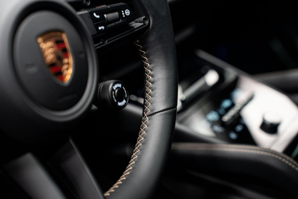 Porsche Cayenne Coupé 3.0 S E-Hybrid *Burmester / Club-Leder Interieur / Vierwielbesturing / Paint-to-Sample / Soft-Close / Stoelventilatie / Keyless*