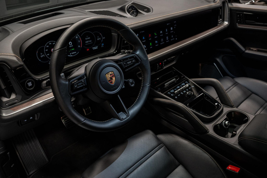 Porsche Cayenne Coupé 3.0 S E-Hybrid *Burmester / Club-Leder Interieur / Vierwielbesturing / Paint-to-Sample / Soft-Close / Stoelventilatie / Keyless*