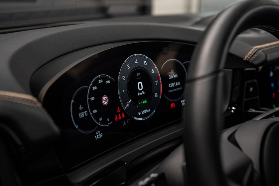 Porsche Cayenne Coupé 3.0 S E-Hybrid *Burmester / Club-Leder Interieur / Vierwielbesturing / Paint-to-Sample / Soft-Close / Stoelventilatie / Keyless*