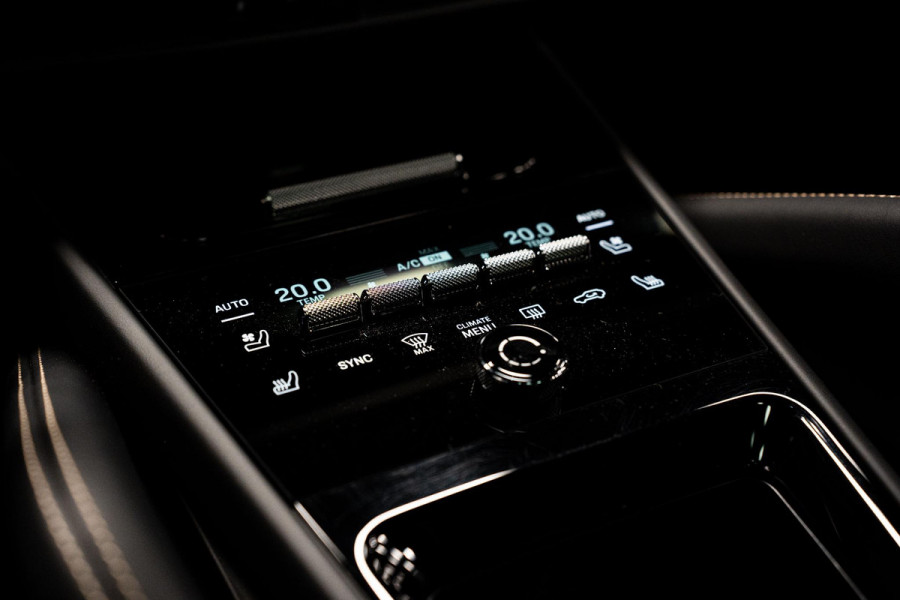 Porsche Cayenne Coupé 3.0 S E-Hybrid *Burmester / Club-Leder Interieur / Vierwielbesturing / Paint-to-Sample / Soft-Close / Stoelventilatie / Keyless*