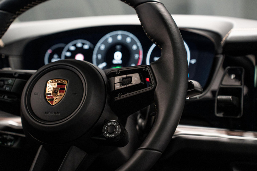 Porsche Cayenne Coupé 3.0 S E-Hybrid *Burmester / Club-Leder Interieur / Vierwielbesturing / Paint-to-Sample / Soft-Close / Stoelventilatie / Keyless*