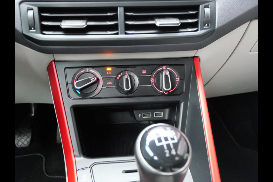 Volkswagen Polo 1.0 TSI BEATS | A.C.C | CARPLAY | ALL-SEASON | NL-AUTO | APK 12-2026!!