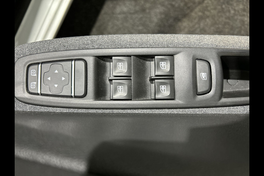 Renault ZOE R135 Zen 52 kWh Parkeersensoren voor en achter | Parkeer Camera Soh (batterijcheck) Waarde 95,7 %!