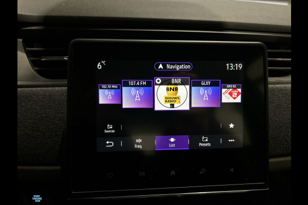 Renault ZOE R135 Zen 52 kWh Parkeersensoren voor en achter | Parkeer Camera Soh (batterijcheck) Waarde 95,7 %!